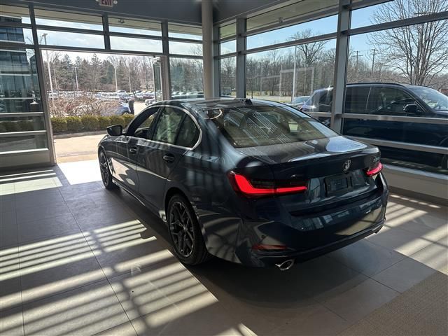2025 BMW 3 Series 330i xDrive