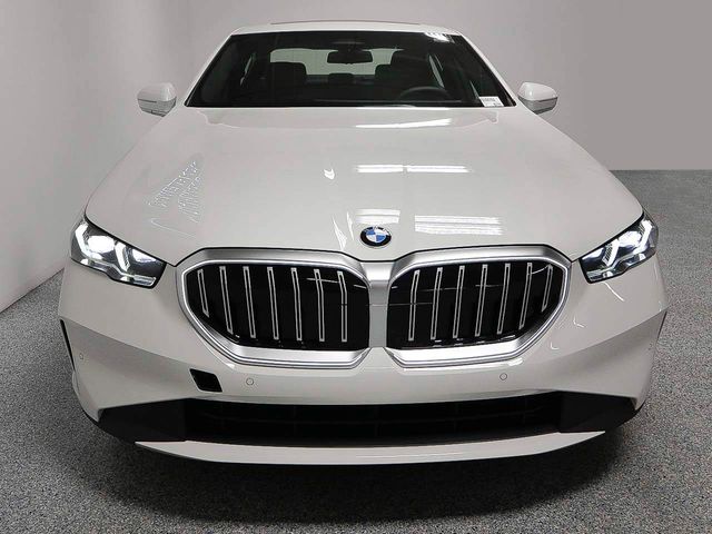 2025 BMW 5 Series 530i