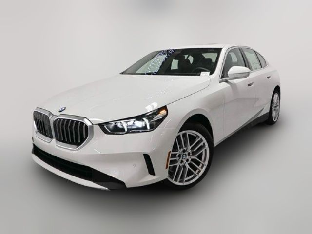 2025 BMW 5 Series 530i