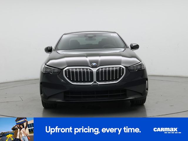 2025 BMW 5 Series 530i