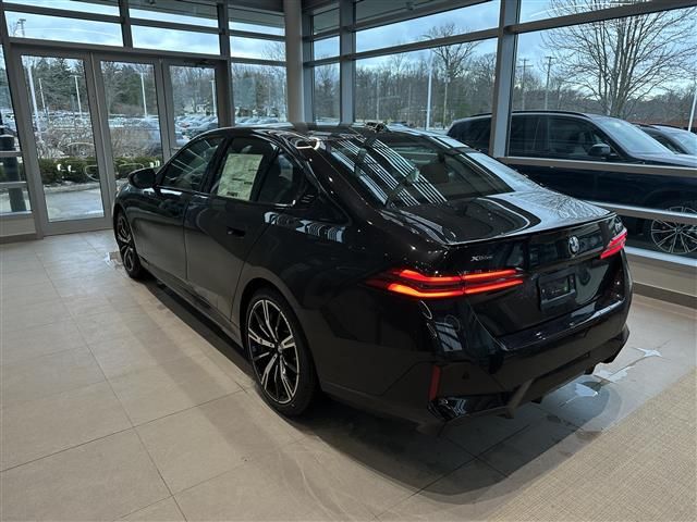 2025 BMW 5 Series 530i xDrive