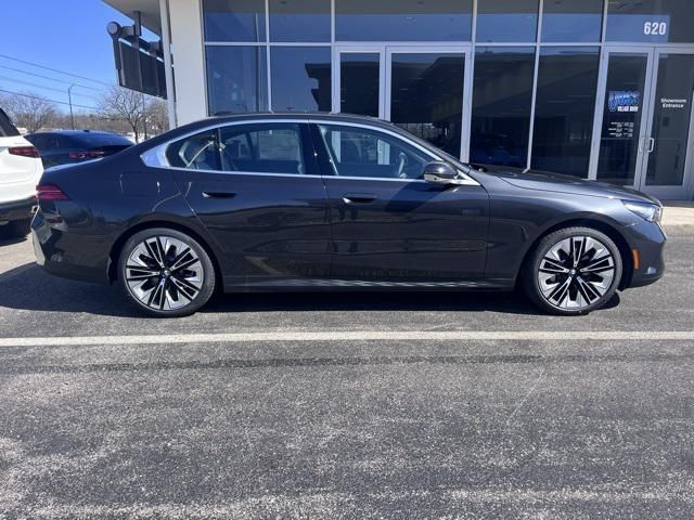 2025 BMW 5 Series 530i xDrive