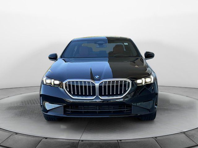 2025 BMW 5 Series 530i