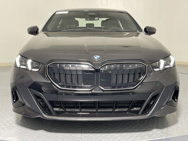 2025 BMW 5 Series 530i