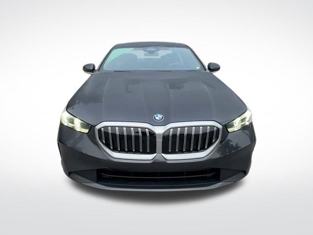 2025 BMW 5 Series 530i