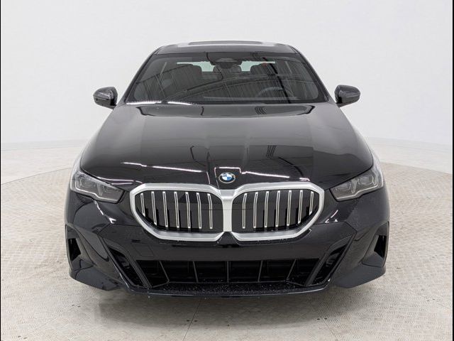 2025 BMW 5 Series 530i