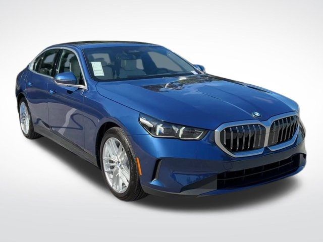 2025 BMW 5 Series 530i