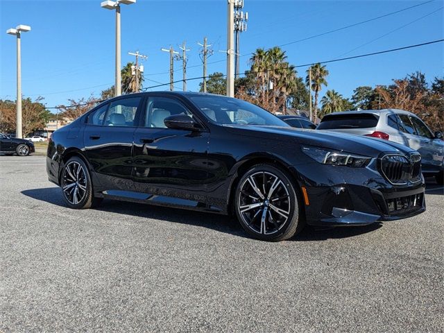 2025 BMW 5 Series 530i