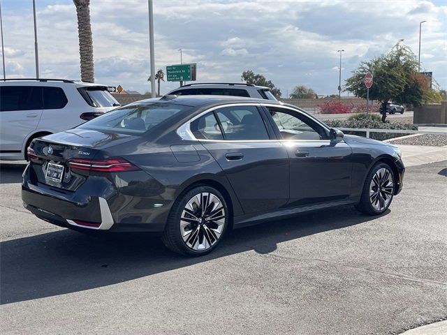 2025 BMW 5 Series 530i