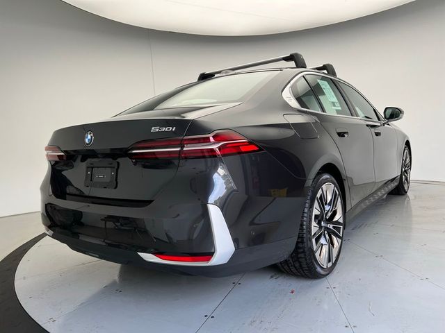 2025 BMW 5 Series 530i