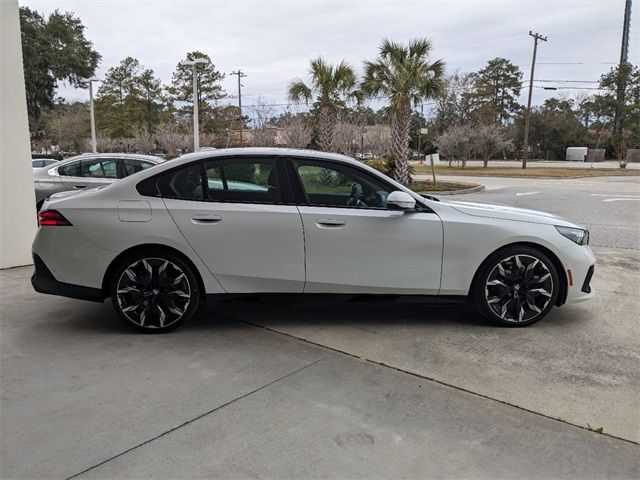 2025 BMW 5 Series 530i