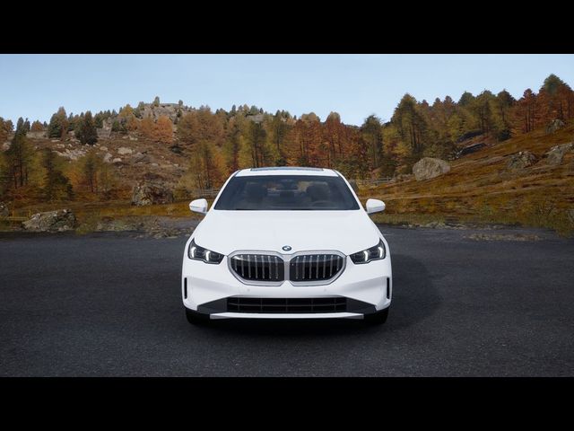 2025 BMW 5 Series 530i