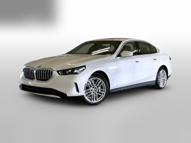 2025 BMW 5 Series 530i