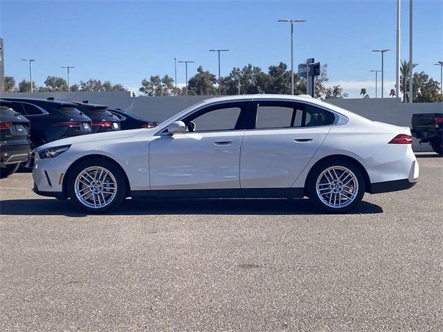 2025 BMW 5 Series 530i