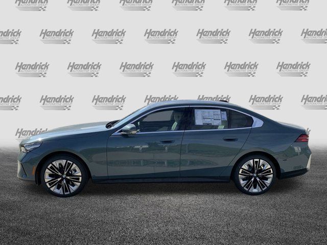 2025 BMW 5 Series 530i