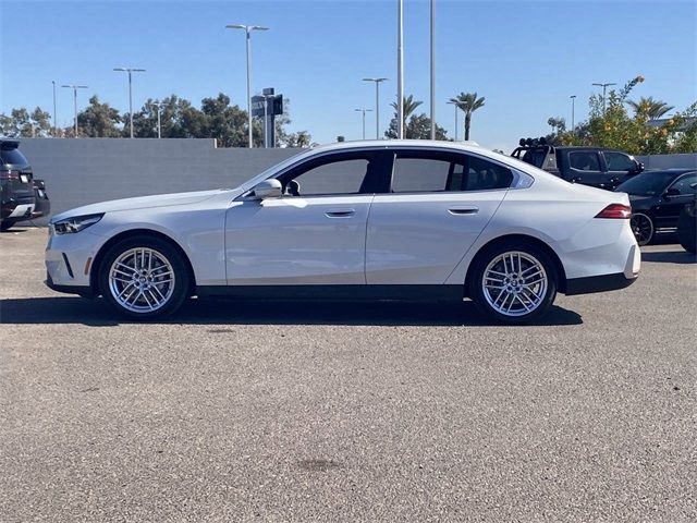 2025 BMW 5 Series 530i