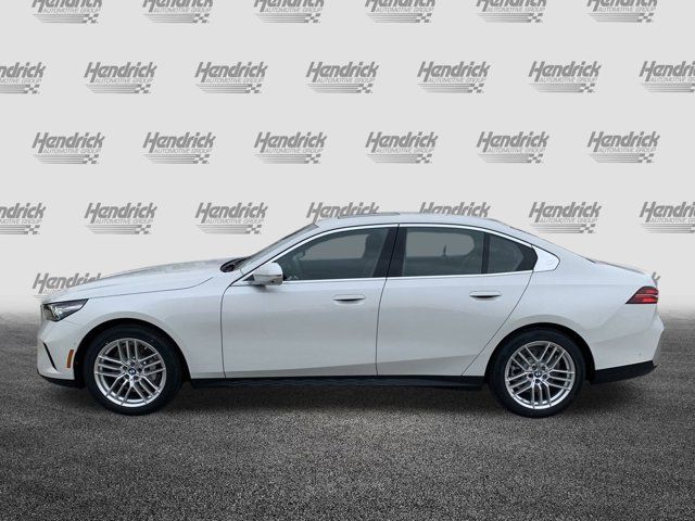 2025 BMW 5 Series 530i