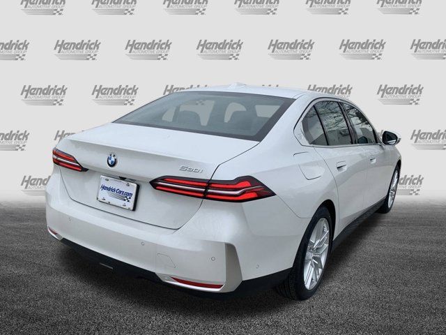 2025 BMW 5 Series 530i