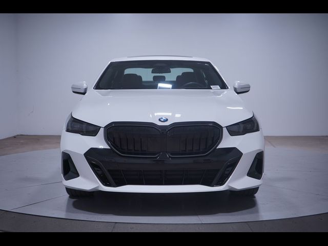 2025 BMW 5 Series 530i