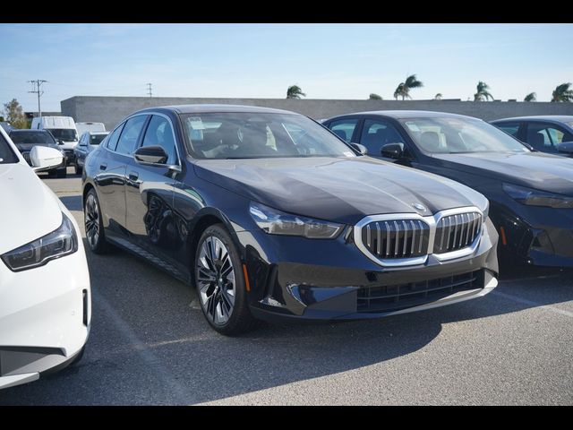 2025 BMW 5 Series 530i