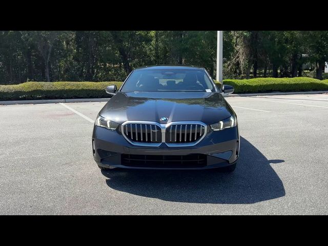 2025 BMW 5 Series 530i