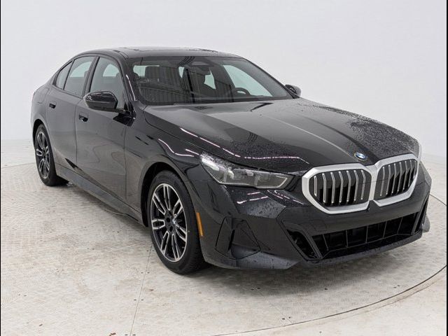 2025 BMW 5 Series 530i