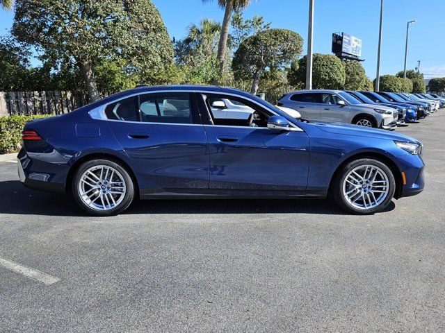 2025 BMW 5 Series 530i