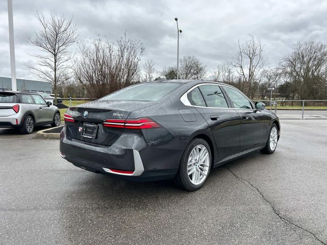 2025 BMW 5 Series 530i