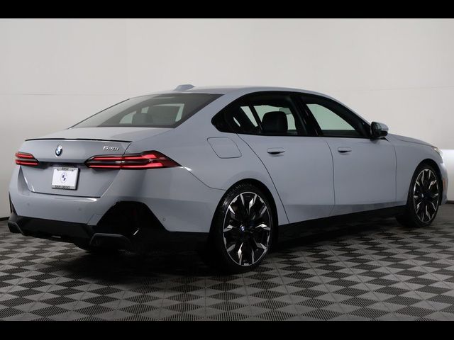 2025 BMW 5 Series 530i
