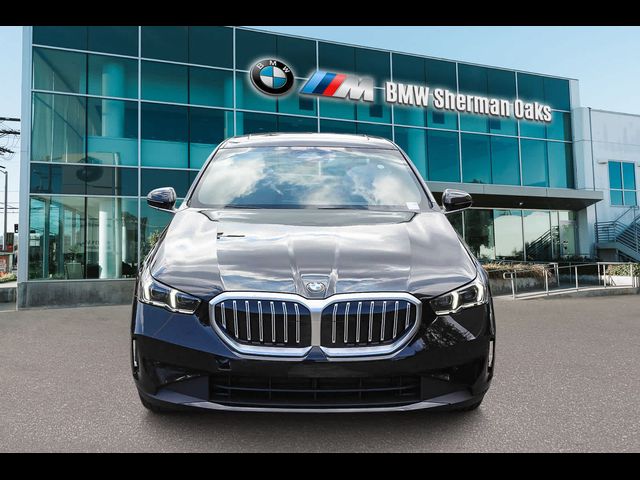 2025 BMW 5 Series 530i