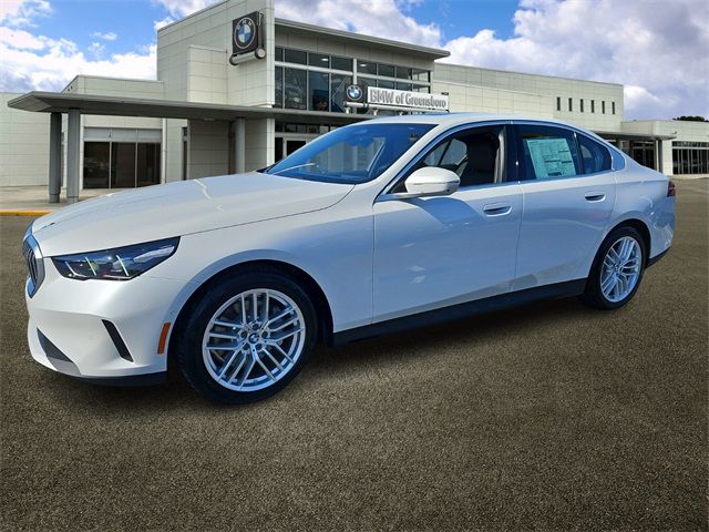 2025 BMW 5 Series 530i