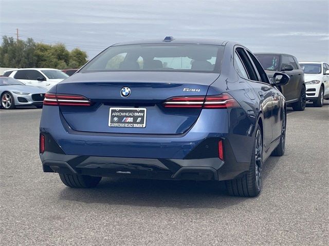 2025 BMW 5 Series 530i