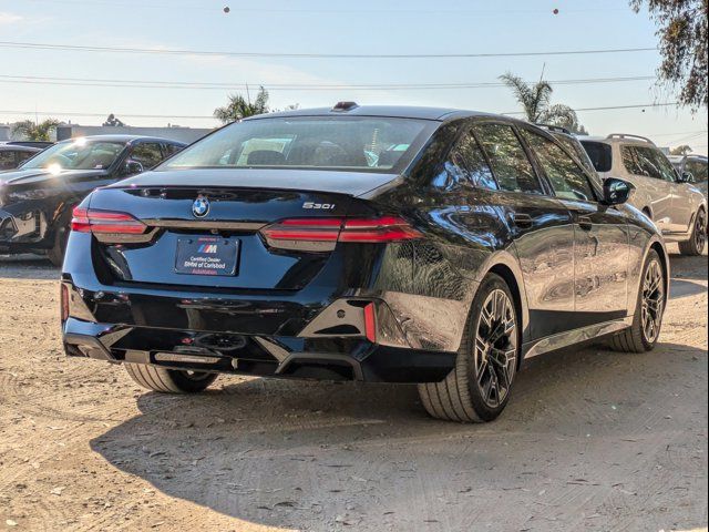 2025 BMW 5 Series 530i