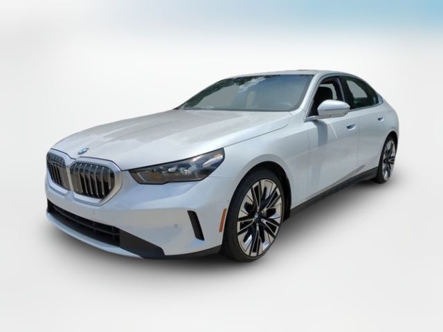 2025 BMW 5 Series 530i