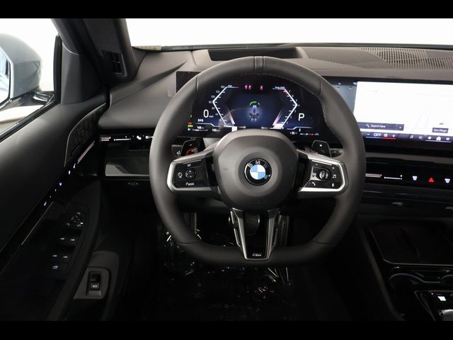 2025 BMW 5 Series 530i