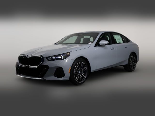2025 BMW 5 Series 530i