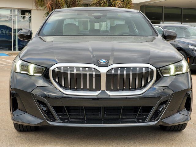 2025 BMW 5 Series 530i