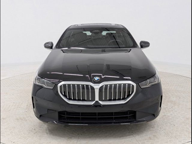 2025 BMW 5 Series 530i