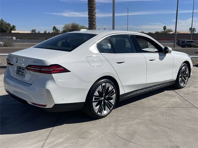 2025 BMW 5 Series 530i