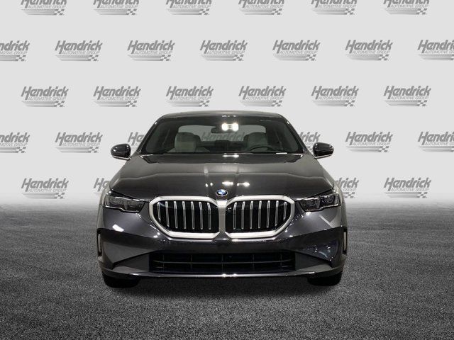 2025 BMW 5 Series 530i