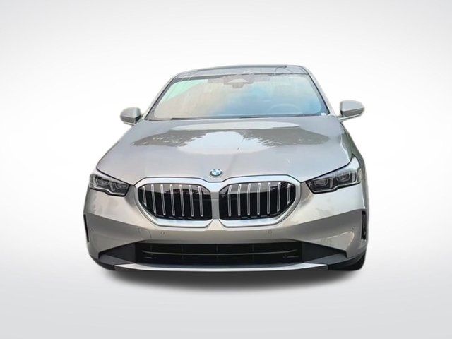 2025 BMW 5 Series 530i