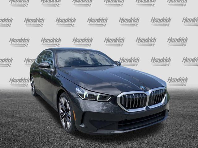 2025 BMW 5 Series 530i