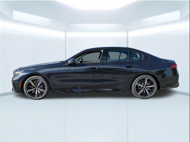 2025 BMW 5 Series 530i