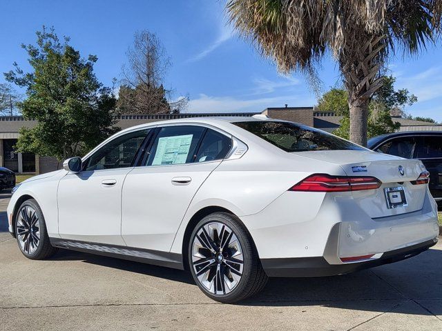 2025 BMW 5 Series 530i