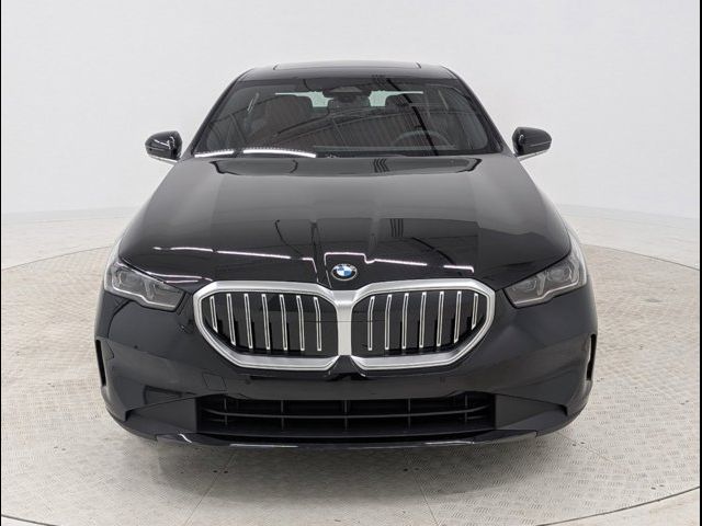 2025 BMW 5 Series 530i