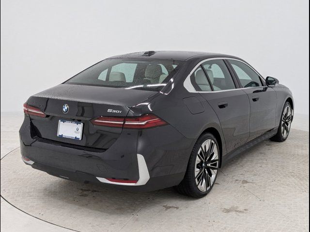 2025 BMW 5 Series 530i