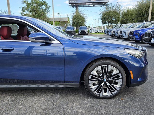 2025 BMW 5 Series 530i