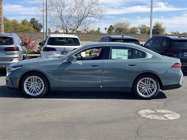 2025 BMW 5 Series 530i