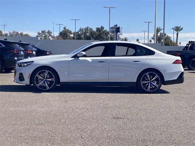 2025 BMW 5 Series 530i