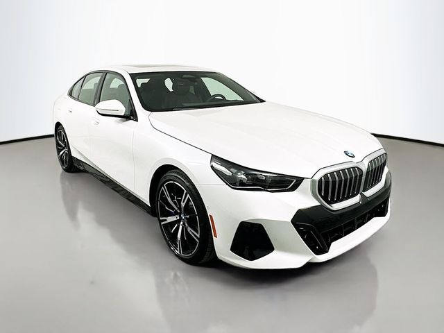 2025 BMW 5 Series 530i